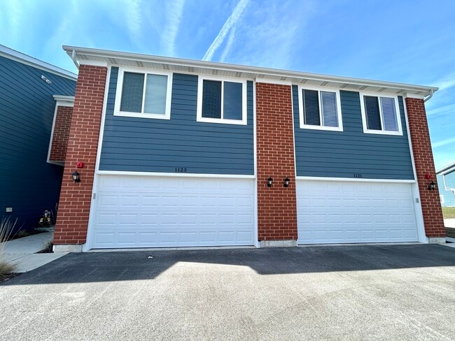 1123 Gillespie Ln in Yorkville, IL - Building Photo - Building Photo