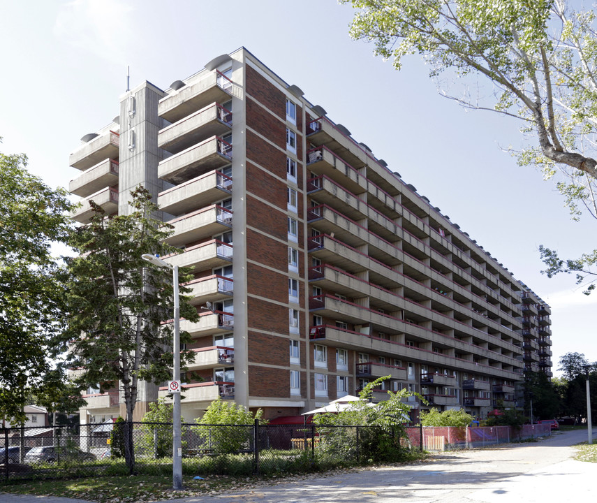 Bytown Place in Ottawa, ON - Building Photo