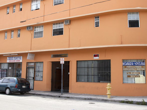 102 SW 16th Ave in Miami, FL - Building Photo - Building Photo