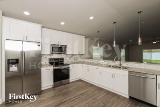 298 Ontario St NW in Palm Bay, FL - Building Photo - Building Photo