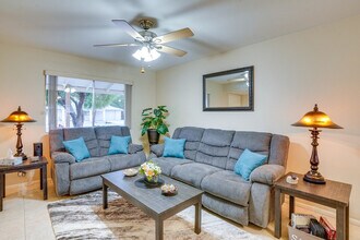 11662 N Hacienda Dr in Sun City, AZ - Building Photo - Building Photo