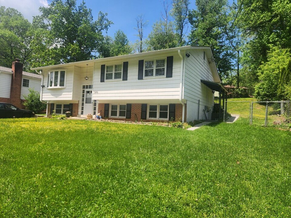 13416 Tamarack Rd in Silver Spring, MD - Building Photo