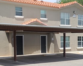 Whispering Sands Townhomes in Anthony, TX - Foto de edificio - Building Photo