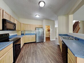 6737 Amber Springs Way in Indianapolis, IN - Building Photo - Building Photo