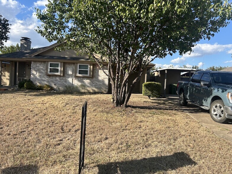 7763 Brandi Pl in North Richland Hills, TX - Building Photo