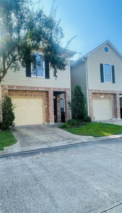 815 Sterling Creek Cir in Katy, TX - Building Photo