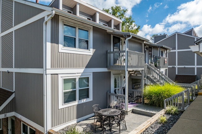 Snugharbor Condominiums