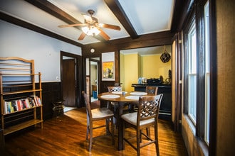76 Greenfield St, Unit Lower in Buffalo, NY - Building Photo - Building Photo
