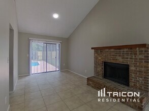7914 Tumblestone Dr in Orlando, FL - Building Photo - Building Photo