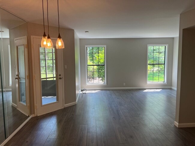 30 Mathews Dr in Hilton Head Island, SC - Building Photo - Building Photo