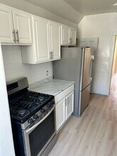 2016 W Clybourn St, Unit Marquette Housing - Upper in Milwaukee, WI - Building Photo - Building Photo