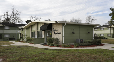 Riviera North Apartments in Jacksonville, FL - Building Photo - Building Photo