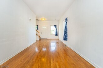 99 Chesapeake Ave in Parsippany Troy Hills, NJ - Building Photo - Building Photo