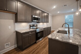 8919 Summerwood Bnd in San Antonio, TX - Building Photo - Building Photo