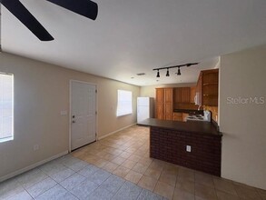 1028 Lakewood Ct in Lakeland, FL - Building Photo - Building Photo