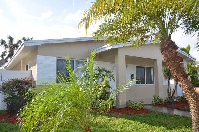 1834 N 16th Ct in Hollywood, FL - Building Photo - Building Photo