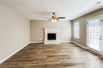 7605 Briar Crest Ct in Riverdale, GA - Building Photo - Building Photo