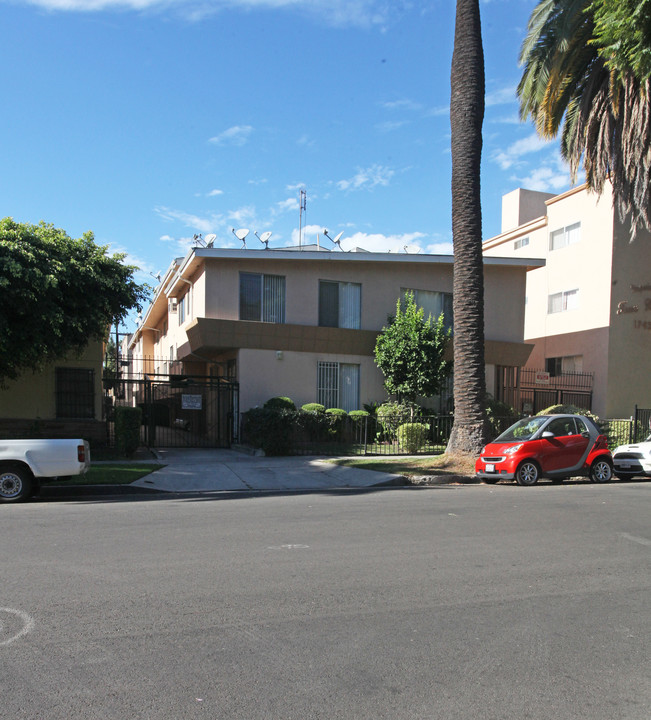 1733 Garfield Pl in Los Angeles, CA - Foto de edificio