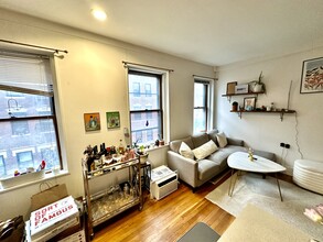 90A W Cedar St in Boston, MA - Building Photo - Building Photo