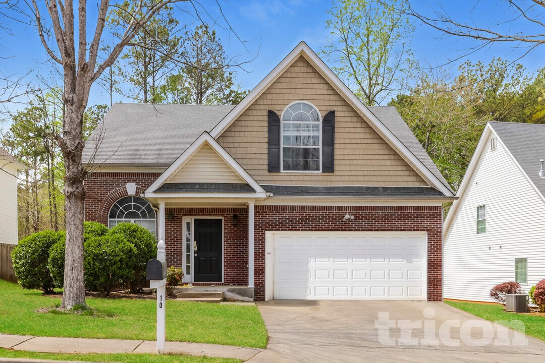 10 St Charles Pl in Sharpsburg, GA - Building Photo