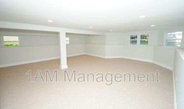 3242 N Ridgeway Ave in Chicago, IL - Building Photo - Building Photo