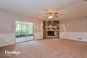 833 Pine Forest Trail W in Port Orange, FL - Foto de edificio - Building Photo