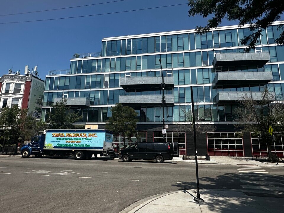 1664 W Division St in Chicago, IL - Foto de edificio