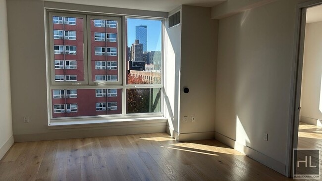 EAST 2ND ST in New York, NY - Building Photo - Building Photo