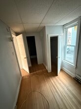 113 Victory Ave  -  Schuyler Labar, Unit First floor in Schenectady, NY - Foto de edificio - Building Photo