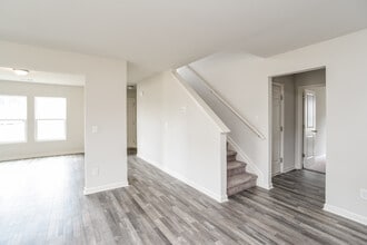 4047 Lake Russell Dr in Florence, SC - Building Photo - Building Photo