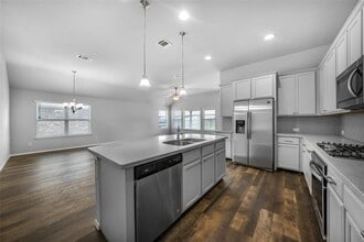 5301 Anaheim Ave in Pflugerville, TX - Building Photo - Building Photo