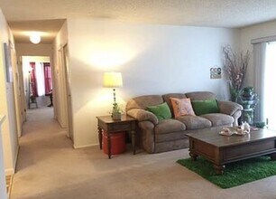 59 Lindsey Ct in Franklin Park, NJ - Building Photo - Building Photo