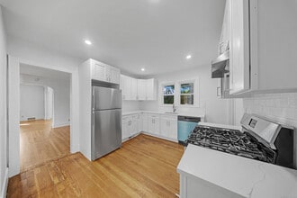 234 Savoy St in Bridgeport, CT - Building Photo - Building Photo