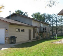 3263-3263 Wanta Dr in Plover, WI - Building Photo - Building Photo