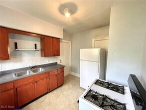 179 Burton Ave in Akron, OH - Building Photo - Building Photo