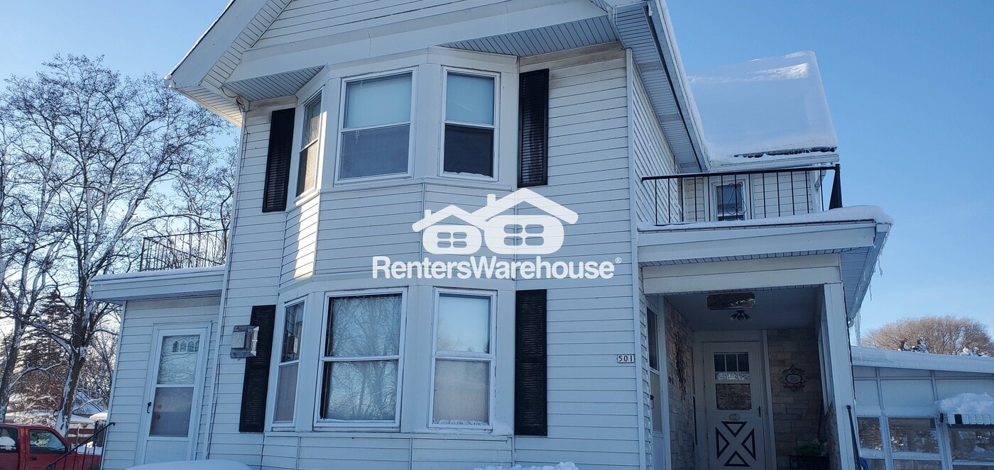 501 Salisbury St in Newburg, WI - Building Photo