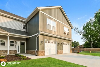 2938 Paddle Wheel Dr in Jeffersonville, IN - Building Photo - Building Photo