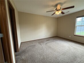 213 Foxglove St in Centerton, AR - Building Photo - Building Photo