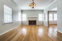 3724 Granada Ave in Dallas, TX - Building Photo - Building Photo