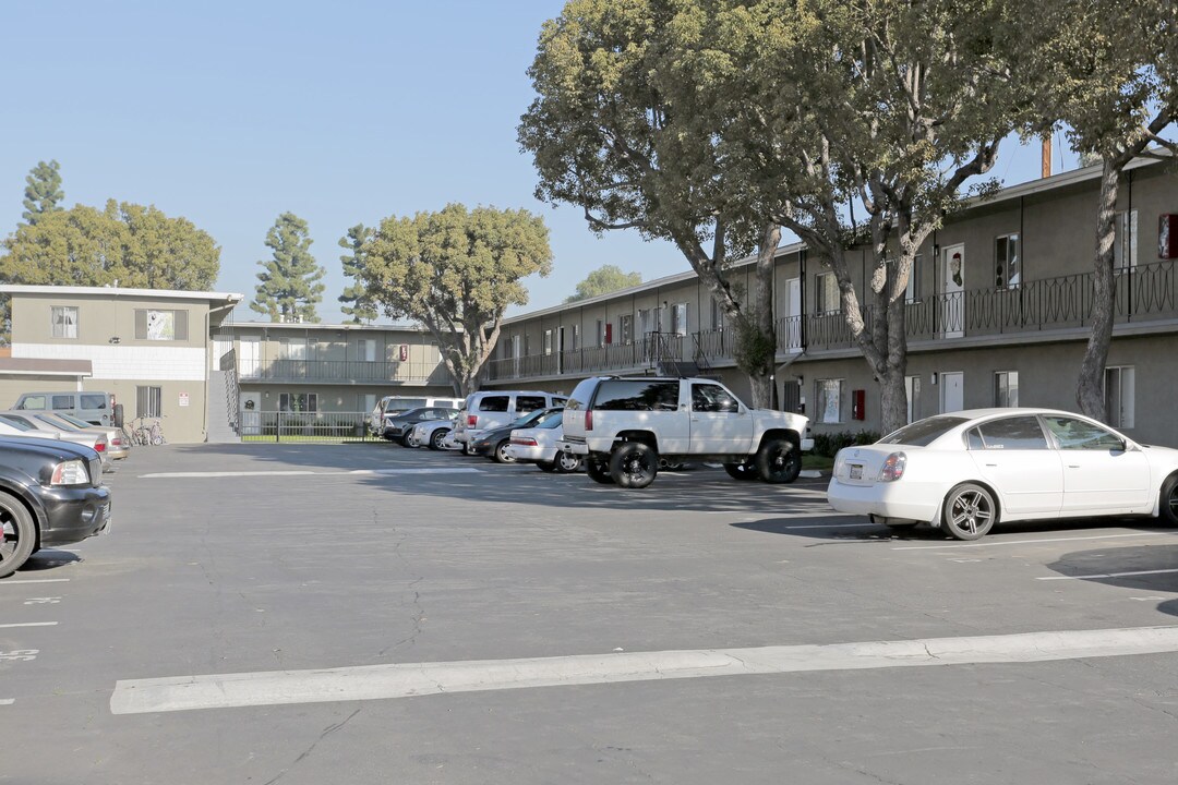 Norwood Apartments in Norwalk, CA - Foto de edificio