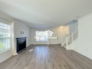 351 Middleton Wy in Chesapeake, VA - Building Photo - Building Photo