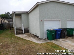 11216 Center Point Rd in San Antonio, TX - Building Photo