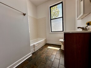 3201 S Morgan St, Unit 3R in Chicago, IL - Foto de edificio - Building Photo