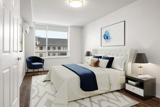 Carruthers Wharf Apartments in Kingston, ON - Building Photo - Building Photo