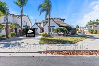 1570 Eastlake Cir in Tracy, CA - Building Photo - Building Photo