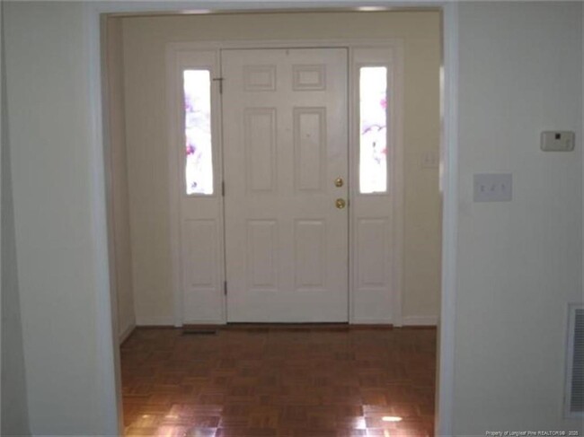 125 Mosswood Dr in Raeford, NC - Building Photo - Building Photo