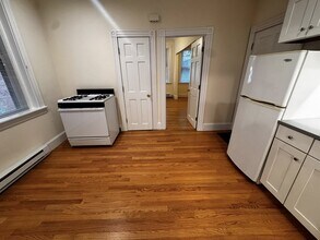 29 Revere St, Unit 1 in Boston, MA - Building Photo - Building Photo
