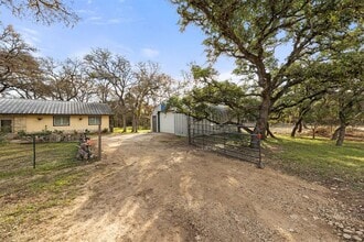28 W Inwood Forest Dr in Wimberley, TX - Building Photo - Building Photo