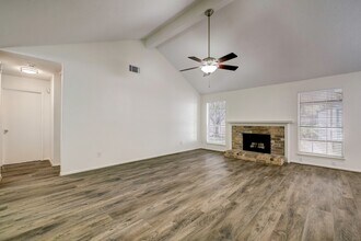 3923 Windmill St in Sugar Land, TX - Building Photo - Building Photo