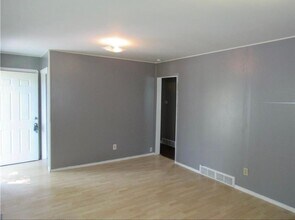 4630 E 43 Terrace in Kansas City, MO - Building Photo - Building Photo